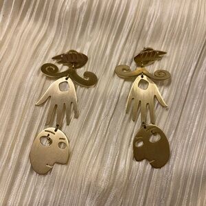 Rare beautiful Tory Burch earrings. Fish, Hand & Face.